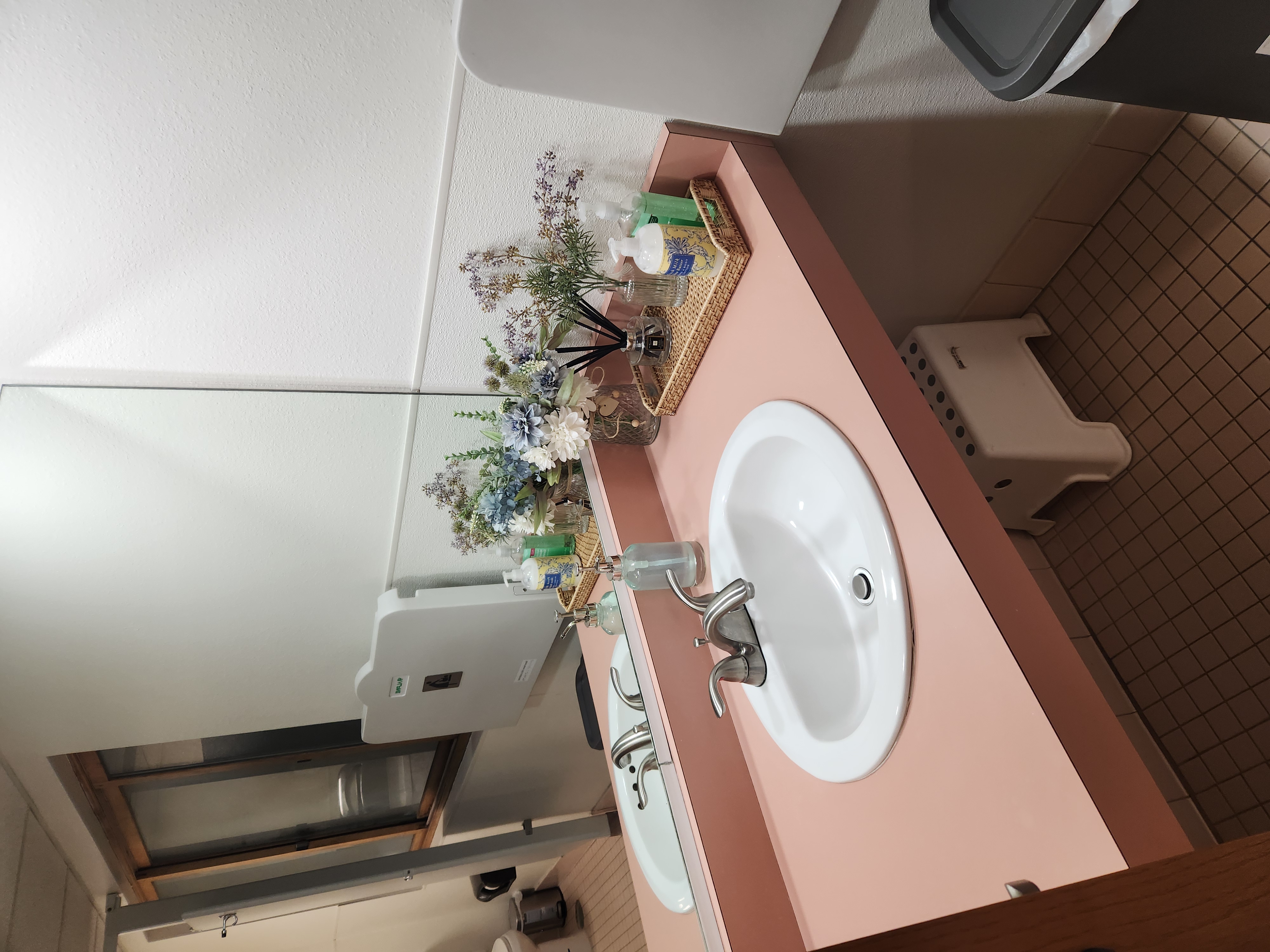 Clean commercial bathroom maintained by Savvi Maids