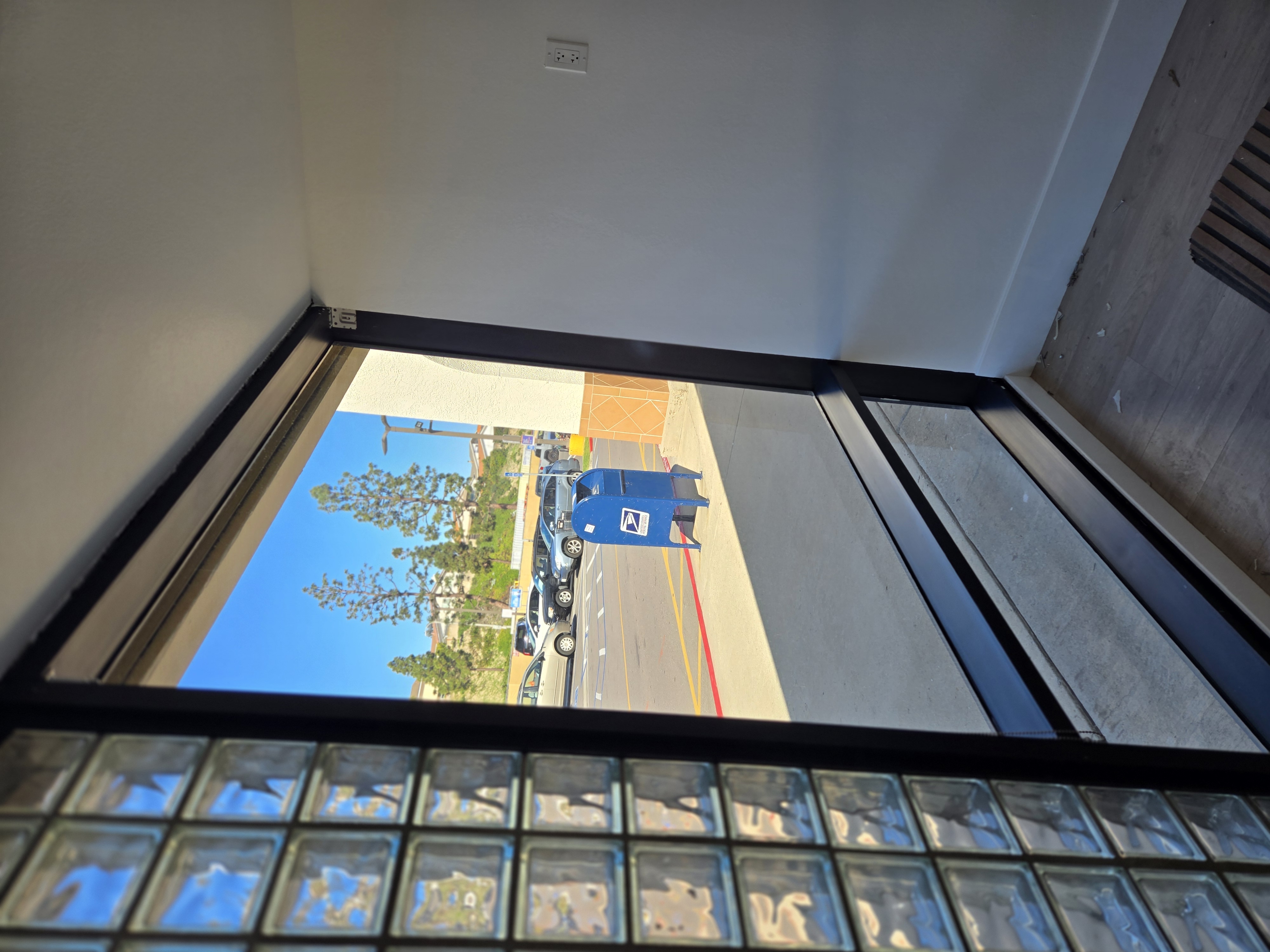 Commercial window cleaning